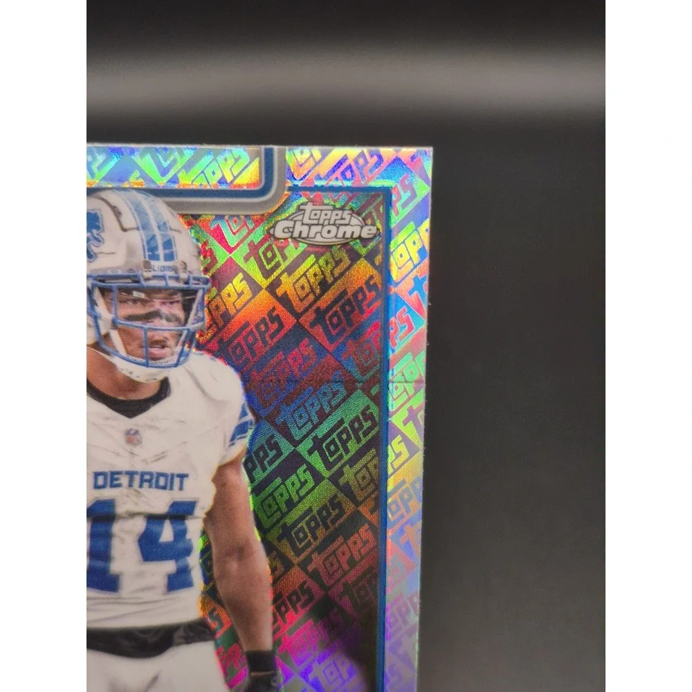 2025 Topps Chrome Amon-Ra St.Brown #98 Fanatics Exclusive Topps Refractor Lions